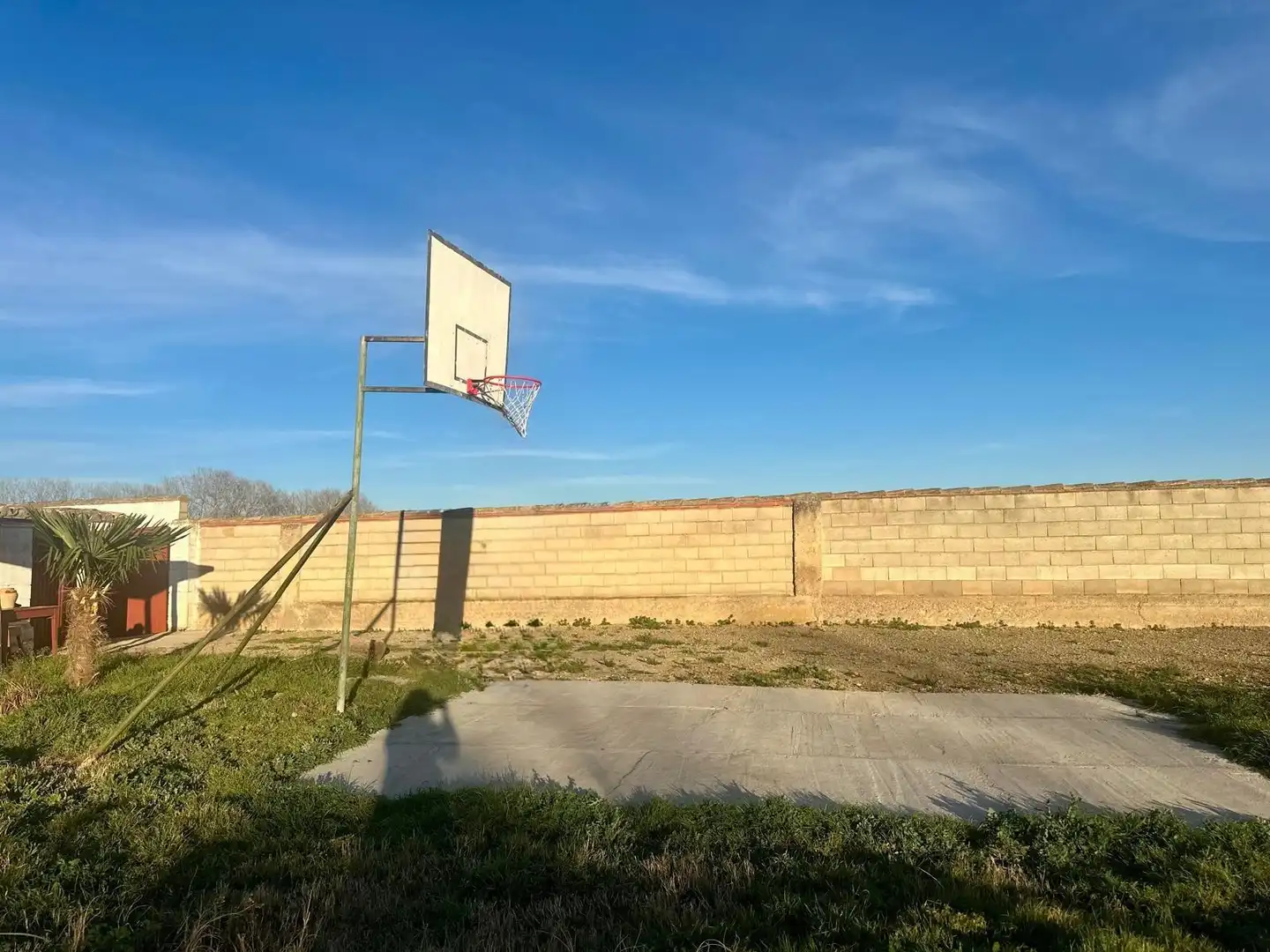 Vista exterior de Casa o xalet en venda en Zaragoza amb Aire condicionat, Calefacció i Jardí privat