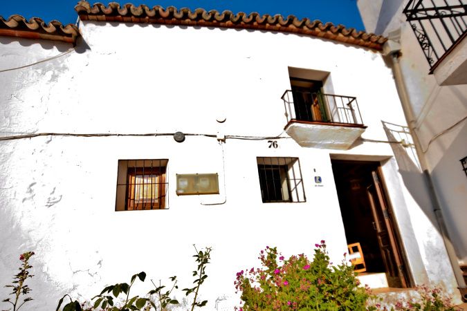 Vista exterior de Casa adosada en venda en Montejaque amb Terrassa i Balcó