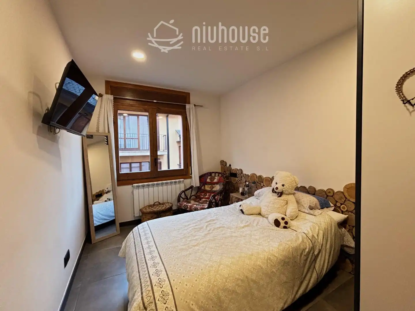 Bedroom of Flat for sale in Puigcerdà