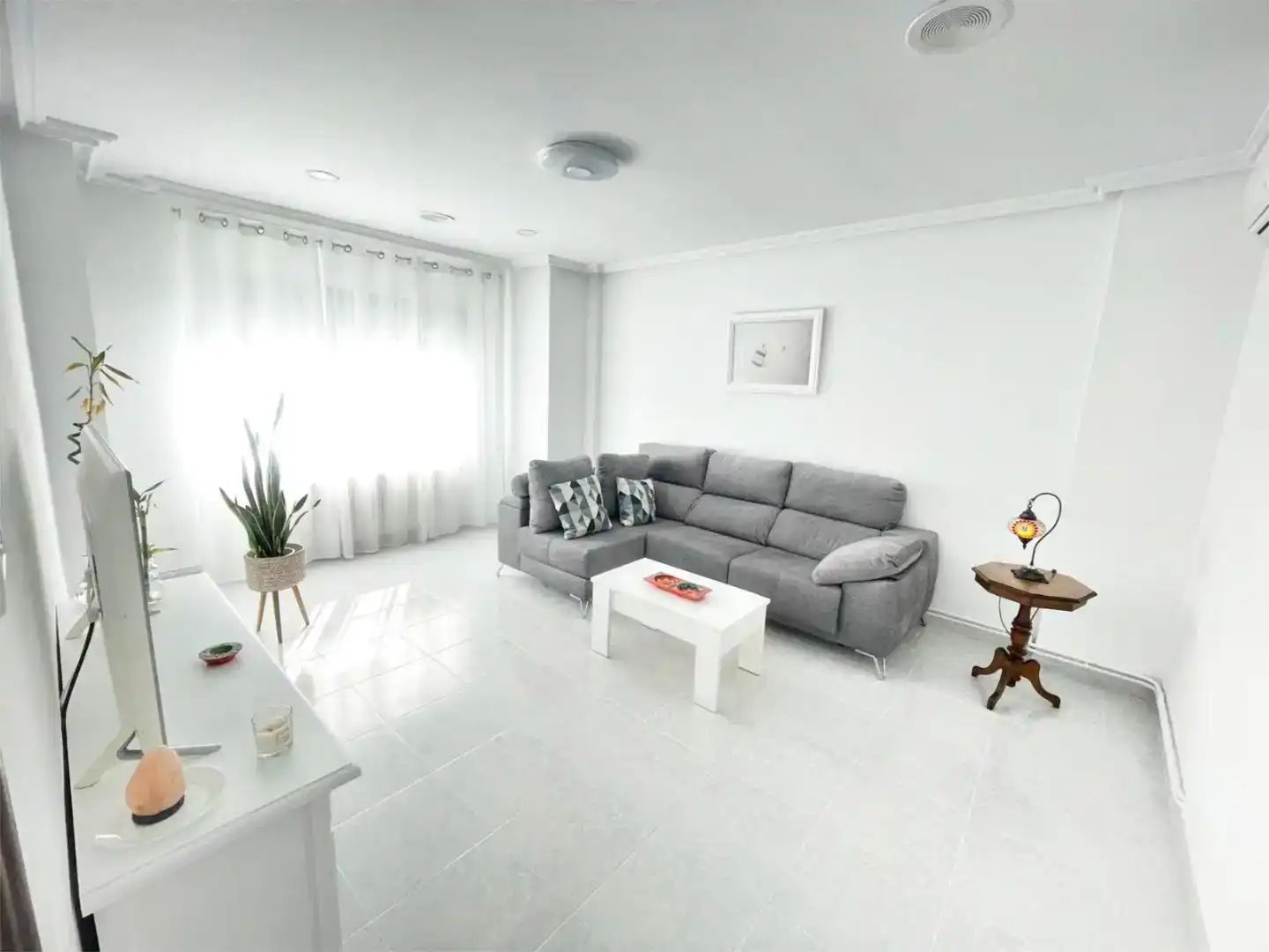Wohnzimmer von Wohnung zur Miete in Peal de Becerro mit Klimaanlage und Möbliert