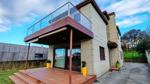 Chalet de 2016 con vistas al mar, piscina y geotermia en Beade, imatge 5