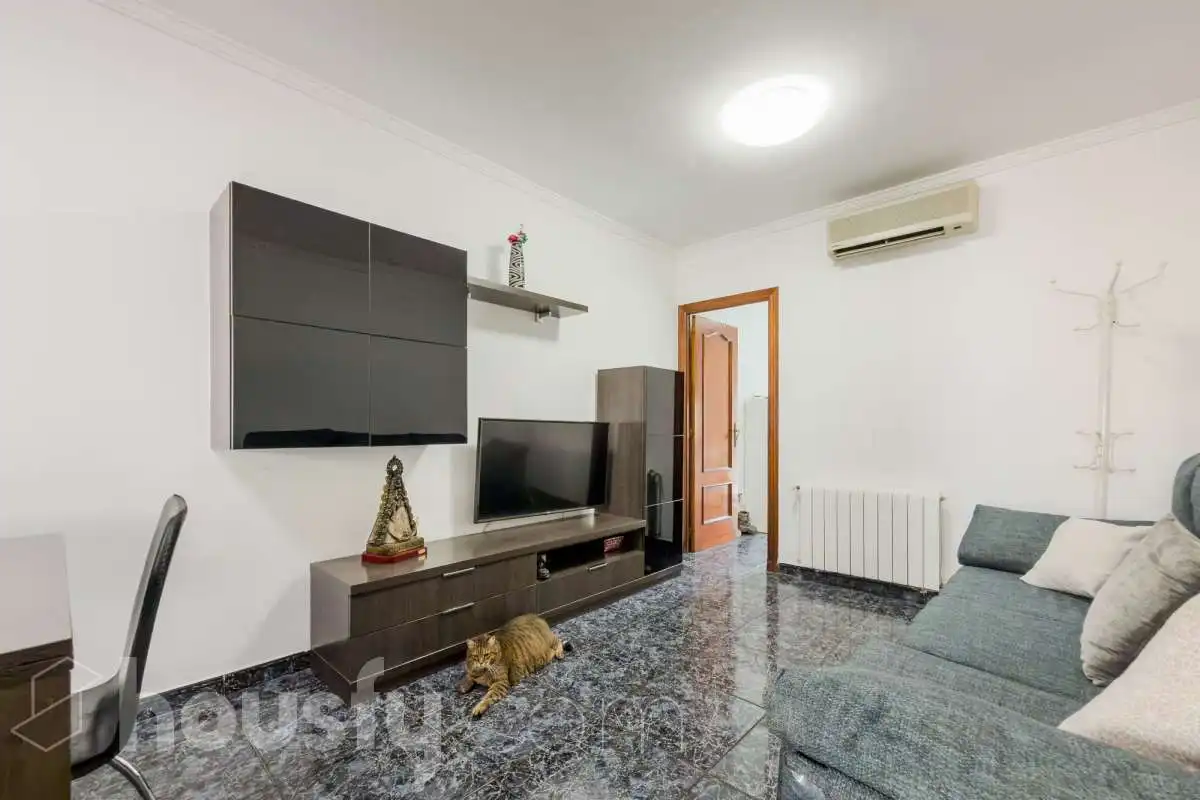 Living room of Houses for sale in Badalona  with Air Conditioner, Heating and Terrace