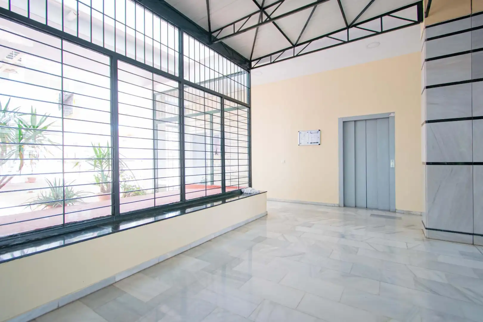 Duplexes for sale in Sevilla  with Air Conditioner, Heating and Terrace