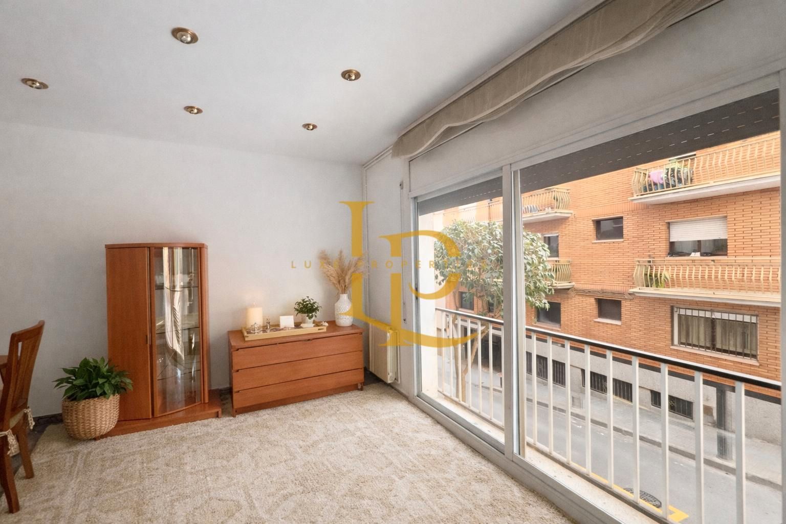 Dormitori de Pis en venda en Rubí amb Forn