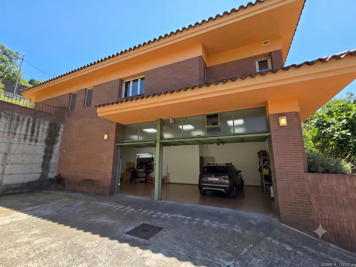Vista exterior de Casa o xalet en venda en La Garriga amb Jardí privat i Terrassa