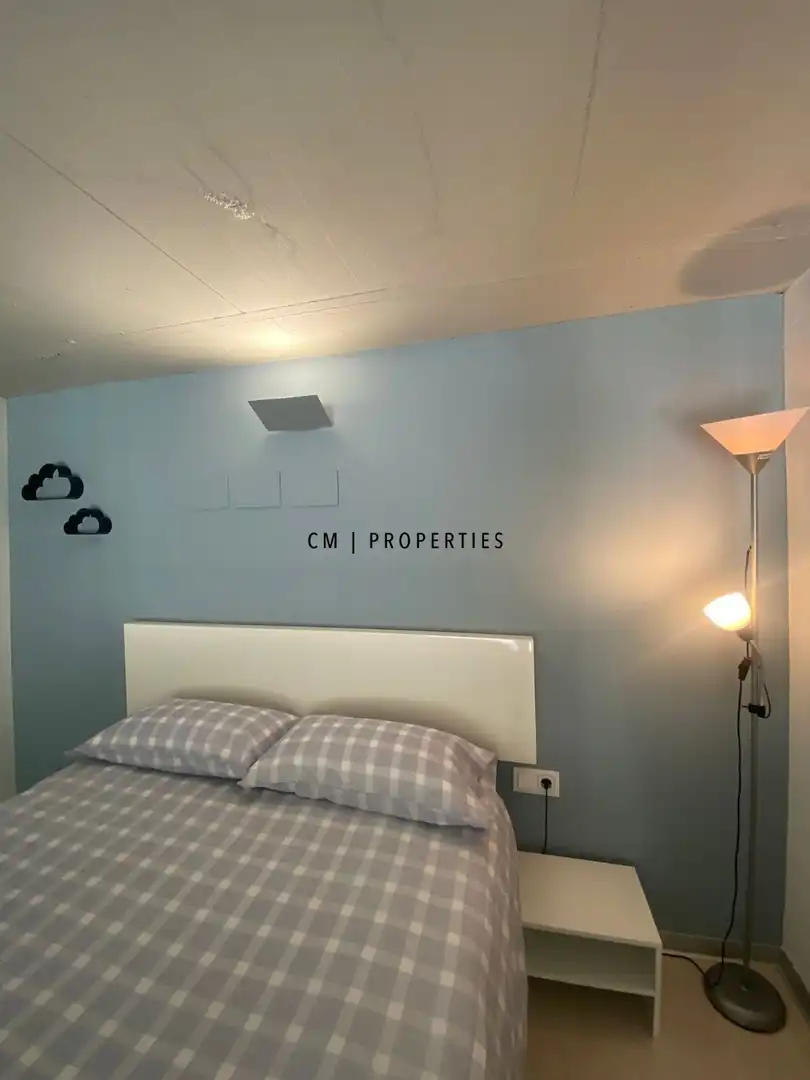 Bedroom of Flat for rent in Valencia  with Air Conditioner, Heating and Terrace