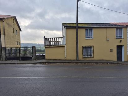 Vista exterior de Casa o xalet en venda en Mesía amb Terrassa