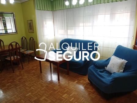 Sala d'estar de Pis de lloguer en Vitoria - Gasteiz amb Calefacció, Traster i Moblat