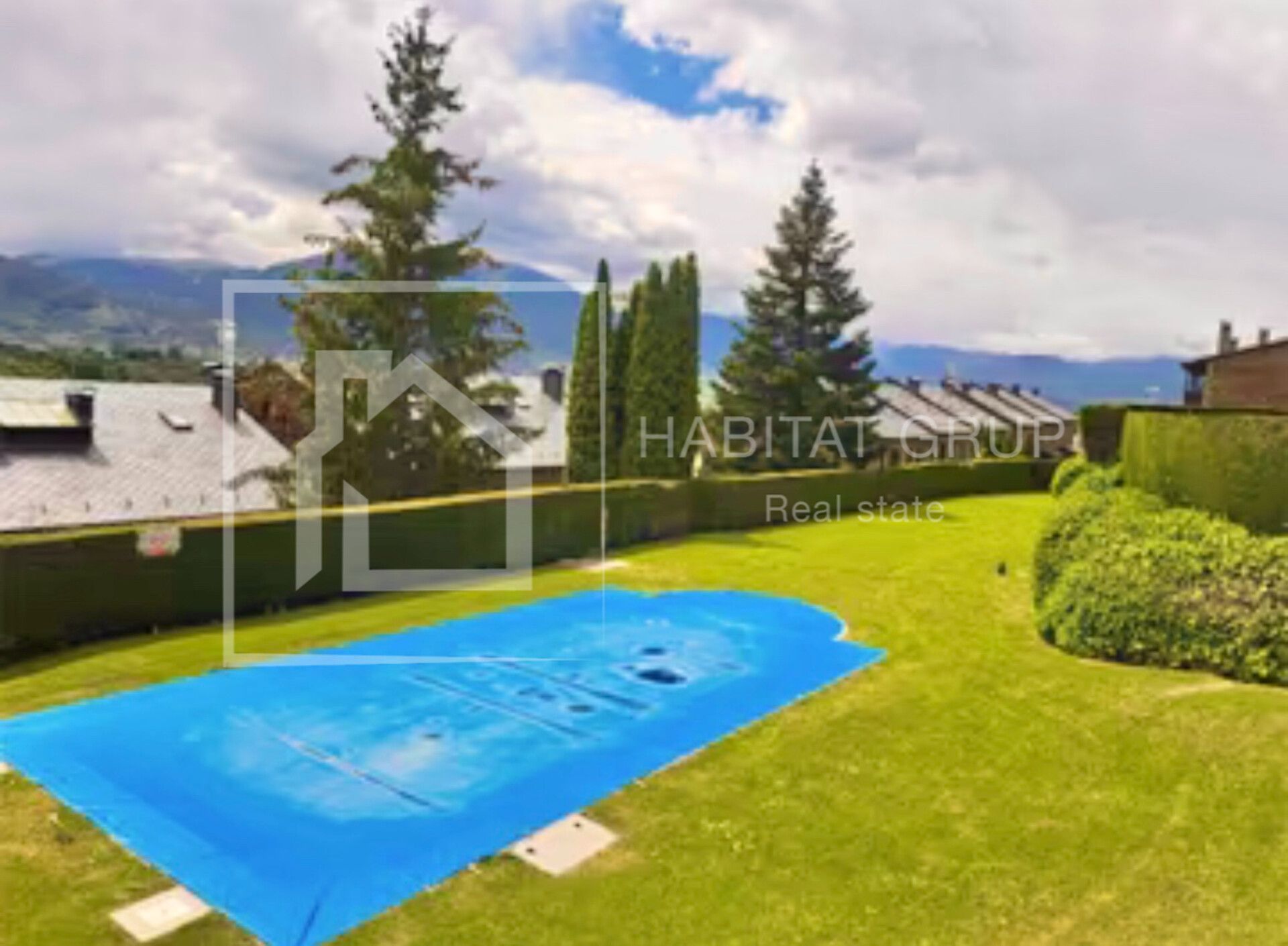 Swimming pool of Flat for sale in Bolvir  with Storage room