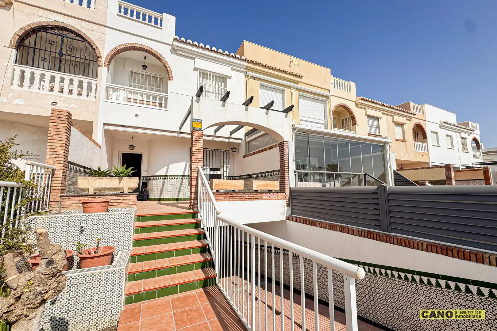 Vista exterior de Casa o chalet en venta en Balanegra con Terraza