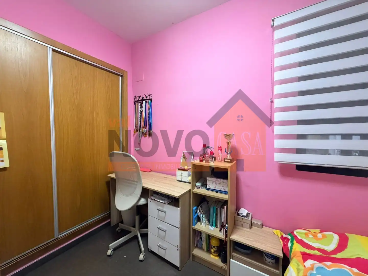 Bedroom of Flat for sale in Silla  with Air Conditioner and Heating