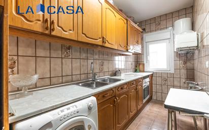 Kitchen of Flat for sale in  Madrid Capital  with Terrace