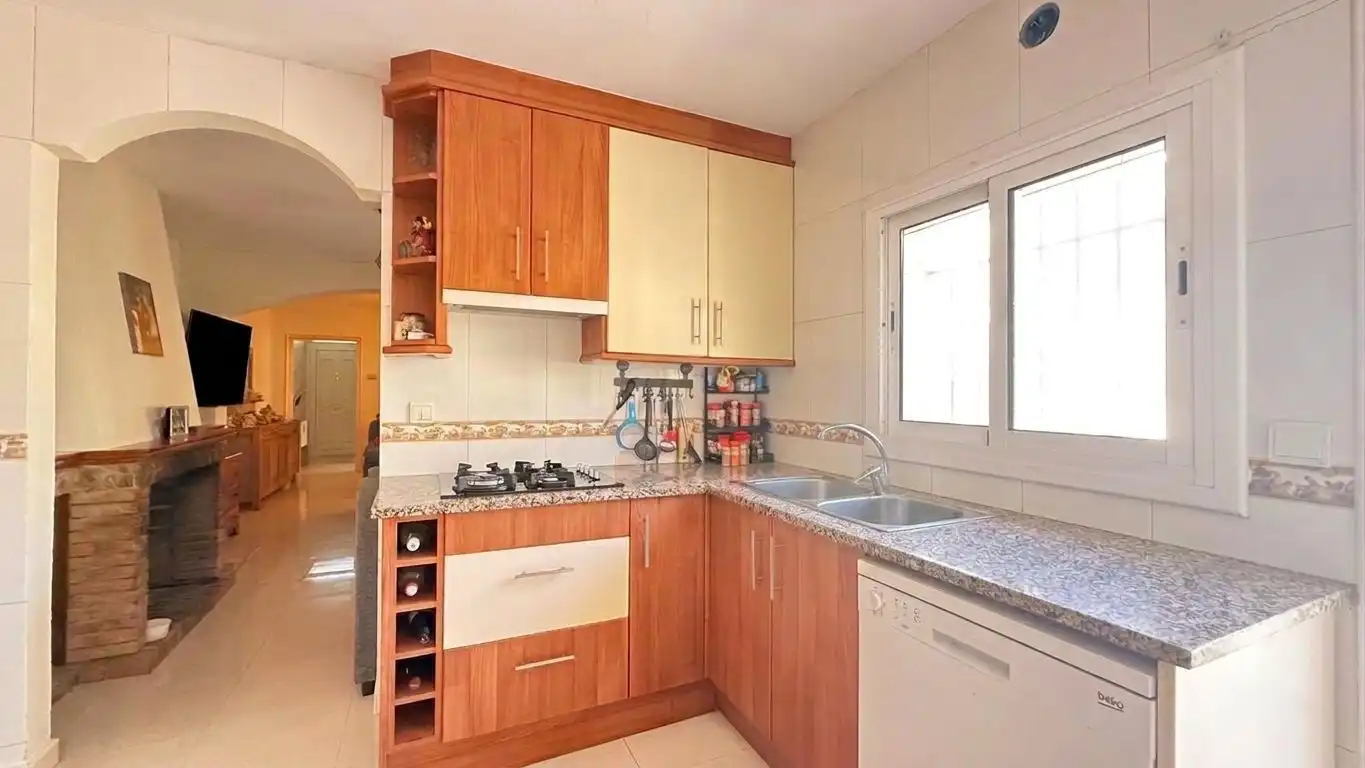 Cuina de Casa o xalet en venda en Palafrugell amb Aire condicionat, Calefacció i Jardí privat