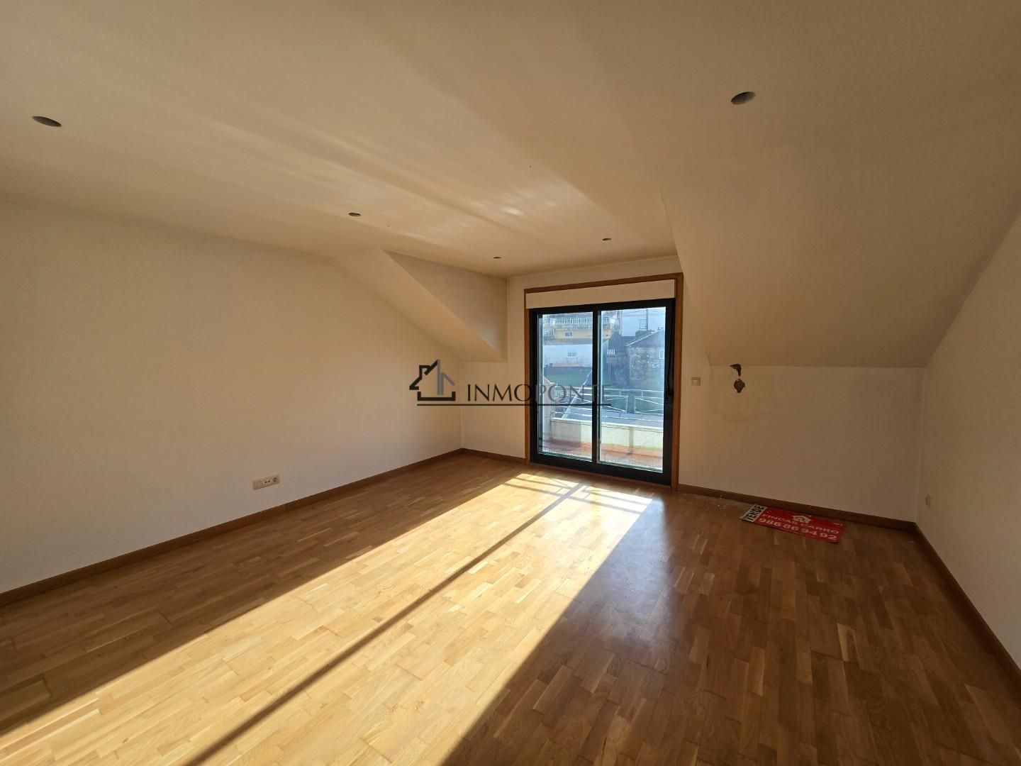 Attic for sale in San Xoán de Poio