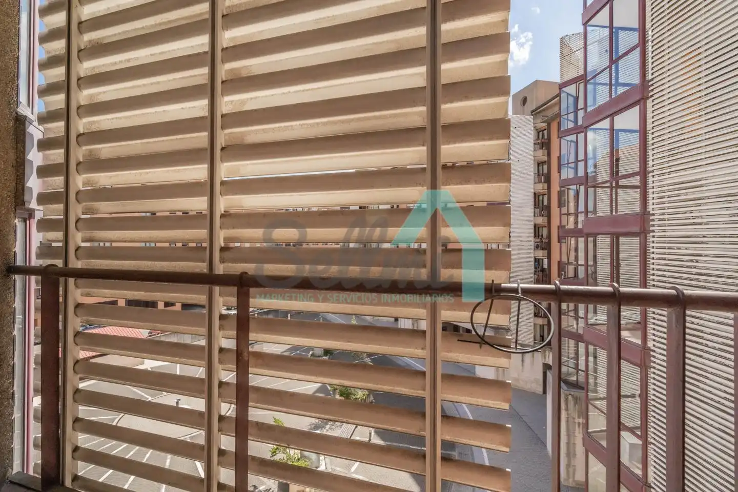 Terraza de Piso de alquiler en Oviedo  con Calefacción, Parquet y Terraza