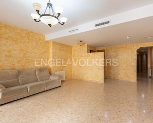 Living room of Flat for sale in Torrent  with Air Conditioner, Terrace and Balcony