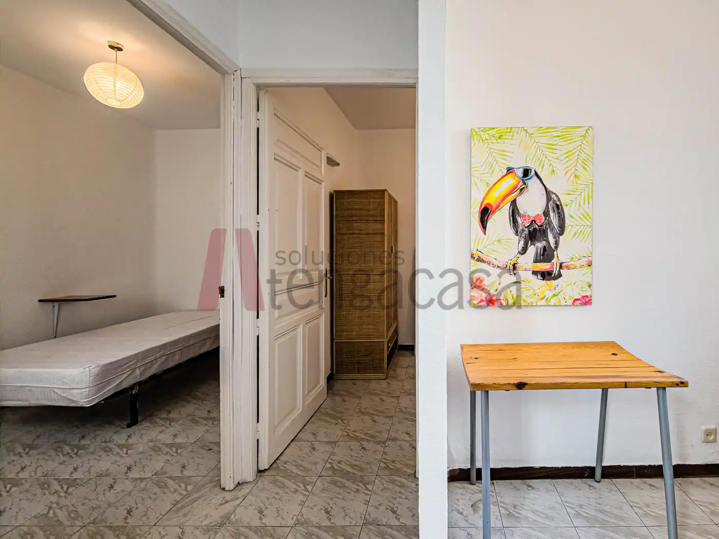 Flat for rent to own in Calle de la Colegiata, Embajadores - Lavapiés