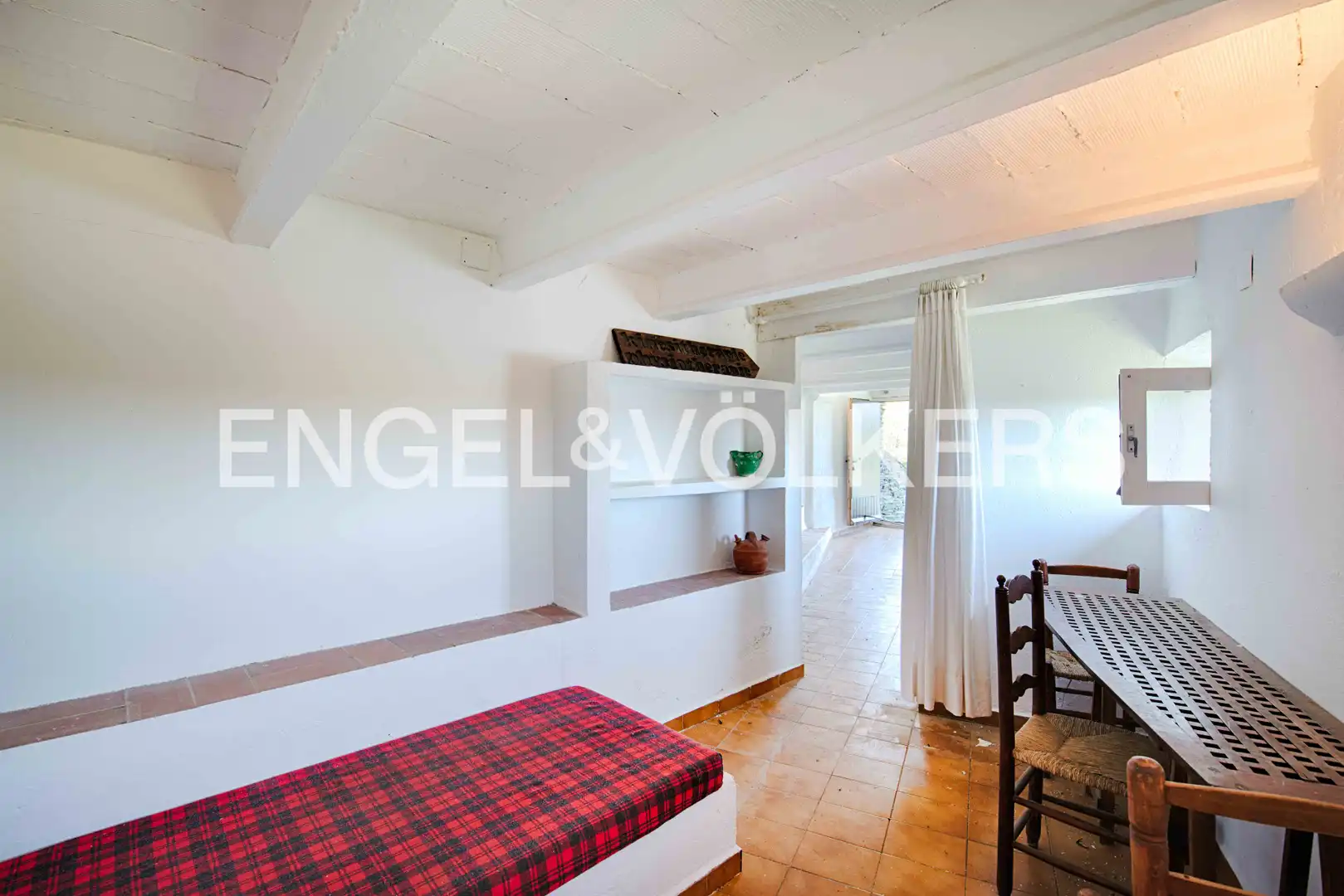 Sala d'estar de Casa o xalet en venda en Cadaqués amb Jardí privat, Terrassa i Moblat