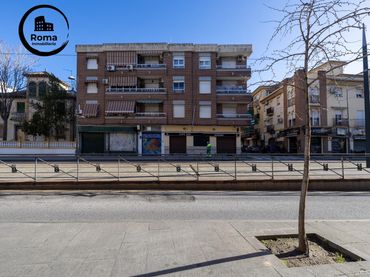 Local comercial en venda a Avenida de Blas de Otero