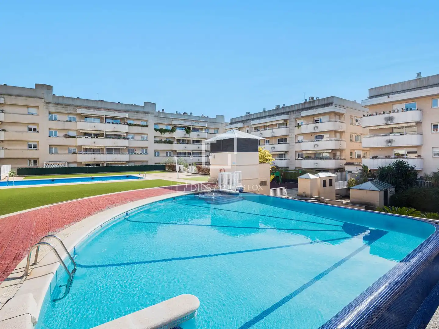 Swimming pool of Flat for sale in Sant Cugat del Vallès  with Air Conditioner, Heating and Terrace
