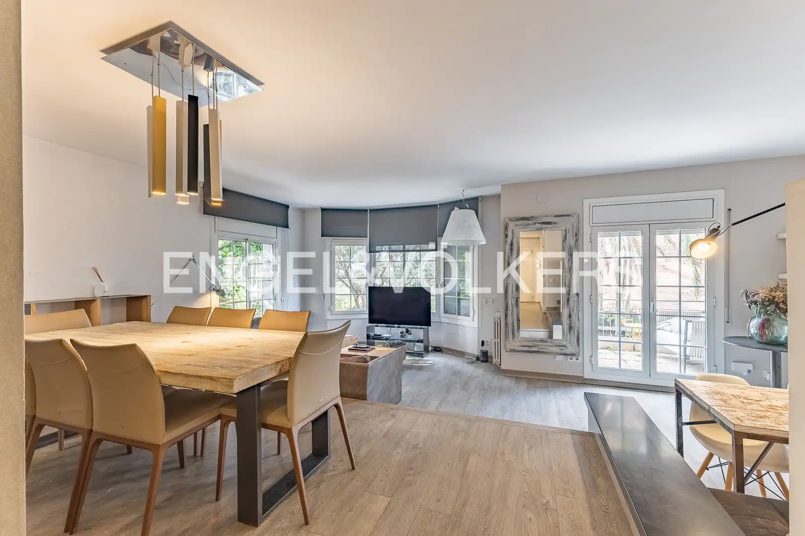 Maison mitoyenne avec terrasse à vendre à La Mallola