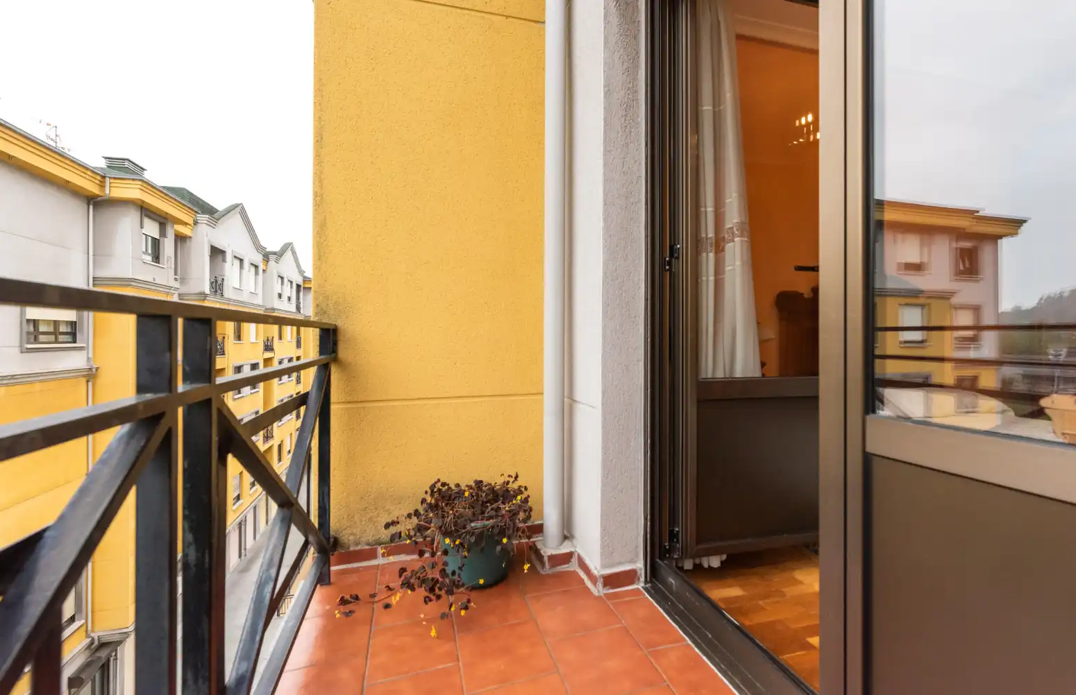 Flat for rent in Oviedo - CL EMILIO LLANEZA, 13, Corredoría - La Carisa - Prado de La Vega