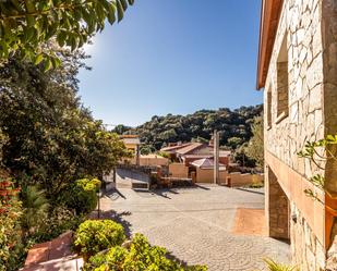 Vista exterior de Casa o xalet en venda en Castellar del Vallès amb Terrassa i Balcó