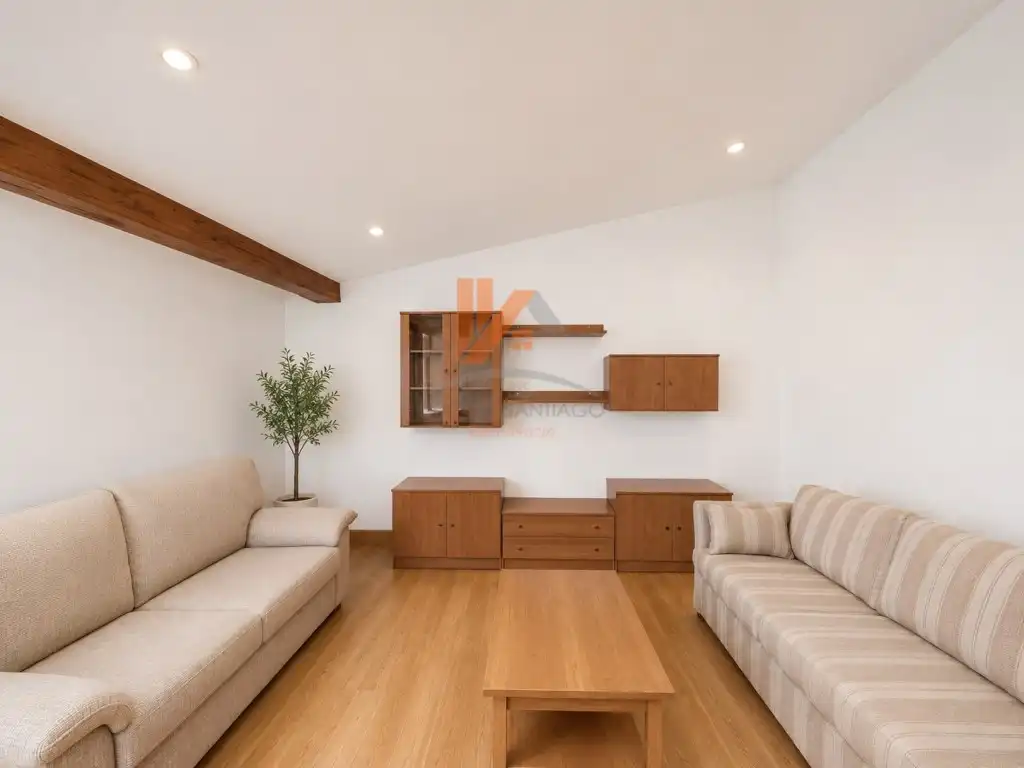 Living room of Flat for sale in Santiago de Compostela   with Oven