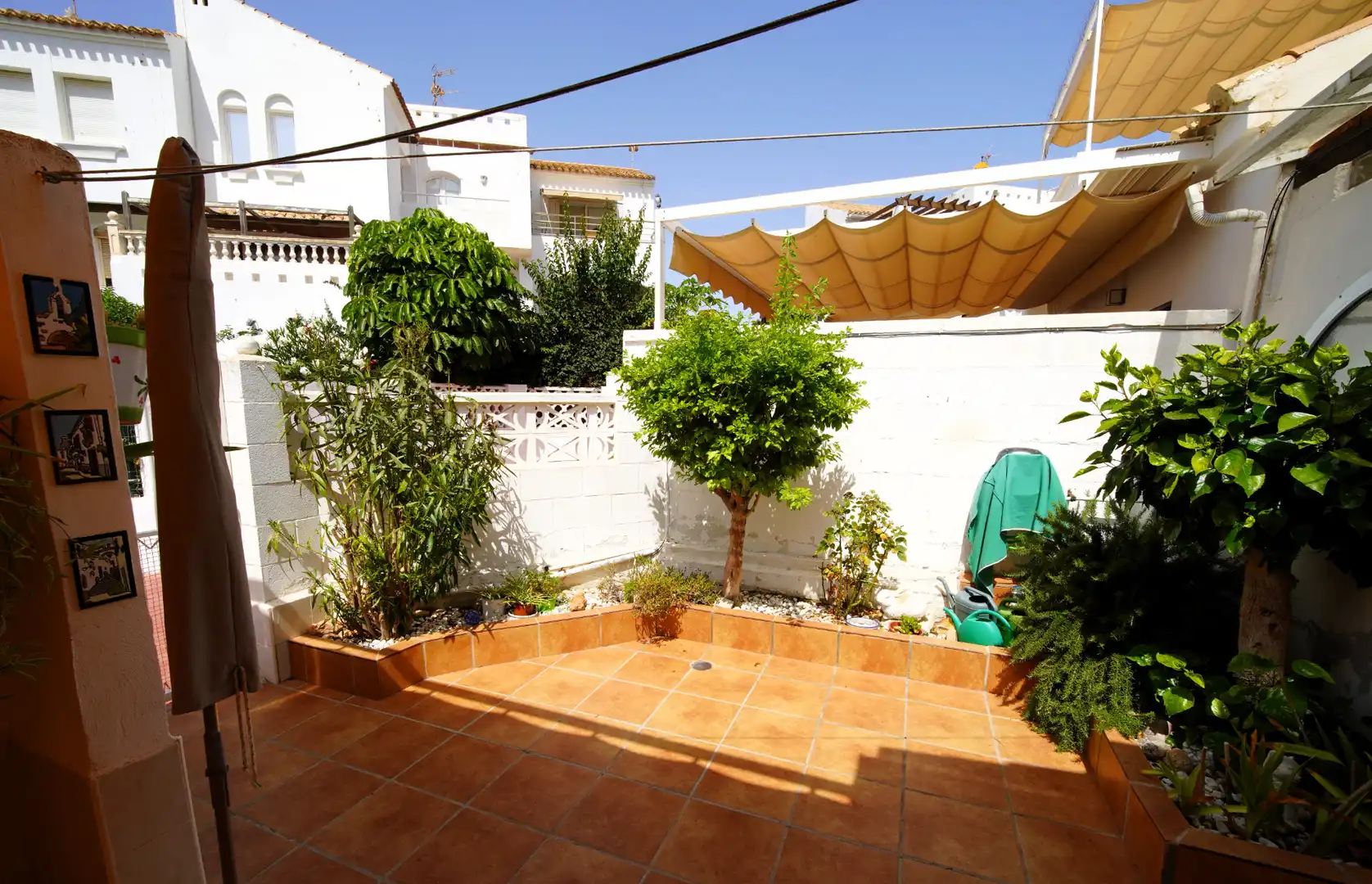 Jardí de Casa adosada en venda en Roquetas de Mar amb Jardí privat, Terrassa i Traster