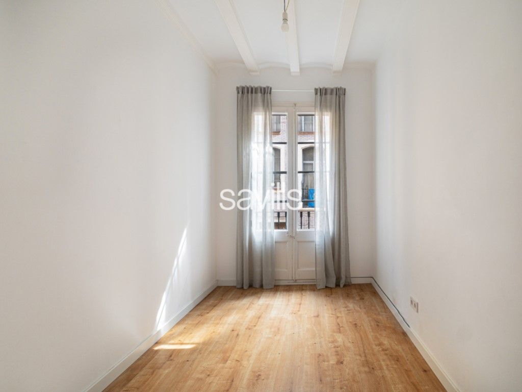 Bedroom of Apartment for sale in  Barcelona Capital  with Balcony