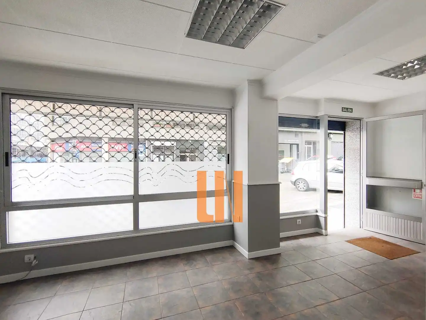 Locale commerciale in vendita a Centro - Juan Flórez - Plaza Pontevedra