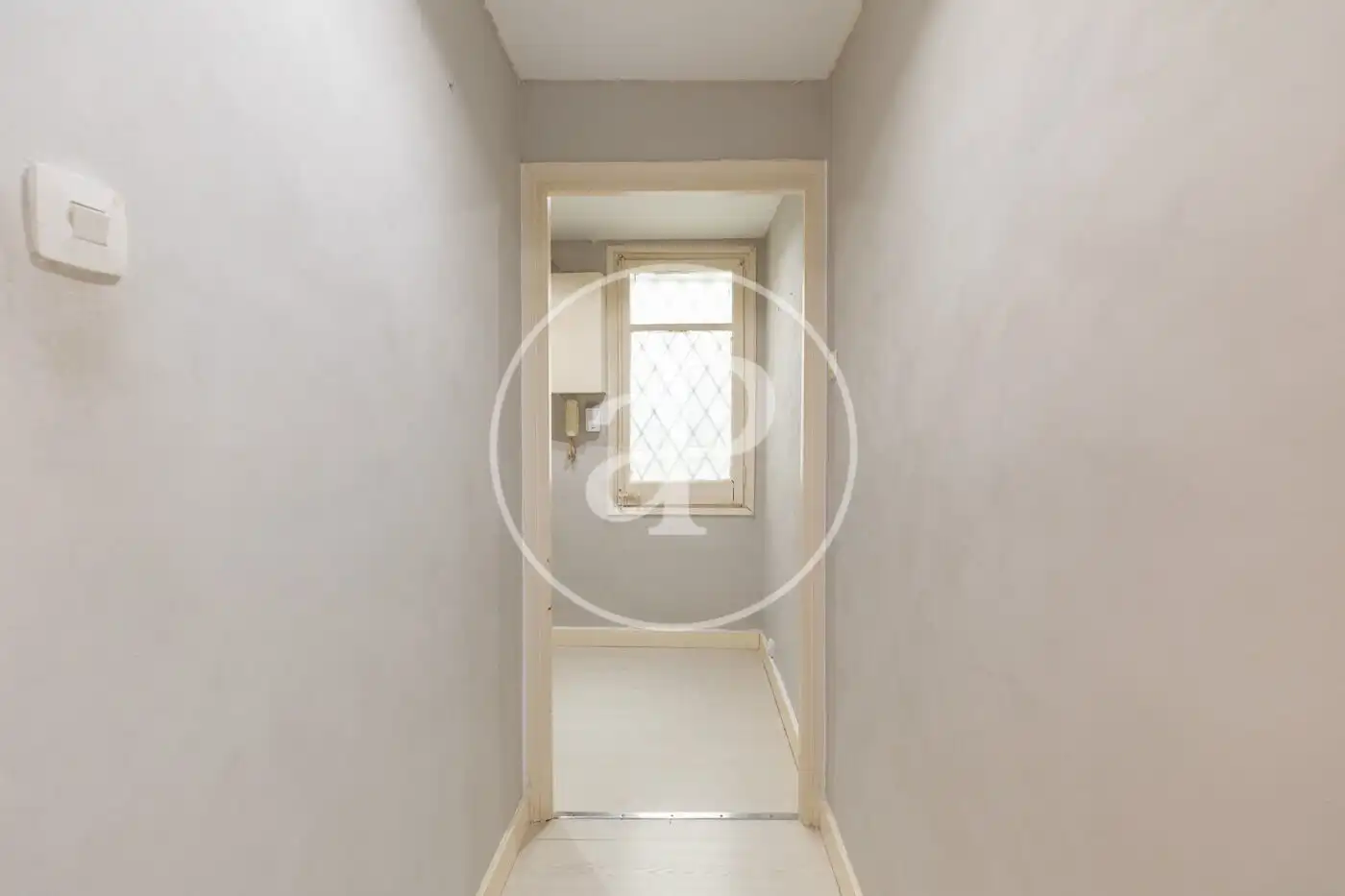 Flat for sale in Barcelona  with Air Conditioner and Heating