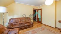 Living room of Flat for sale in Oviedo 