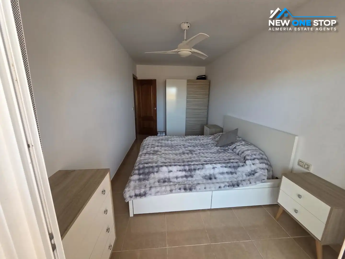 Habitación de Dúplex en venta en Carboneras con Terraza, Horno y Lavadora