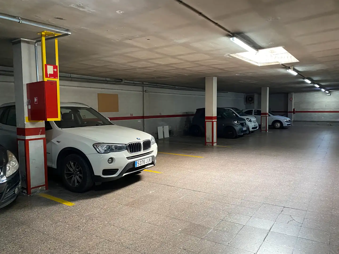 Garage zur Miete in N/A, -1, Barri del Centre