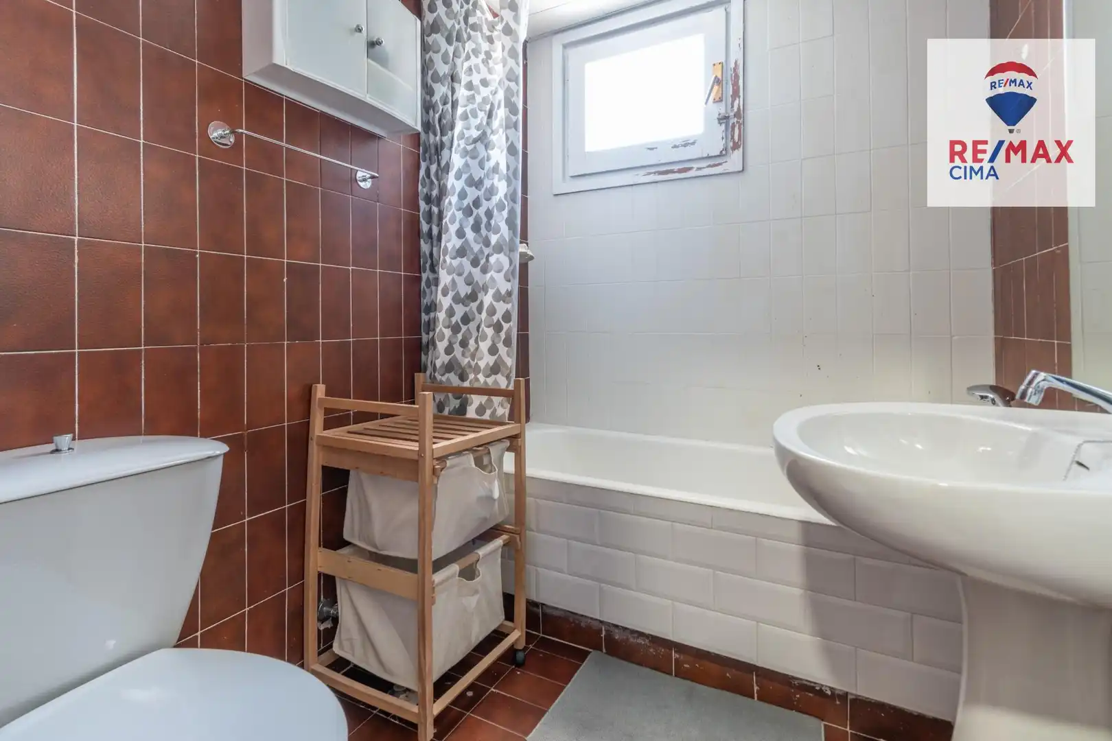 Baño de Estudio en venta en Sierra Nevada con Calefacción y Terraza