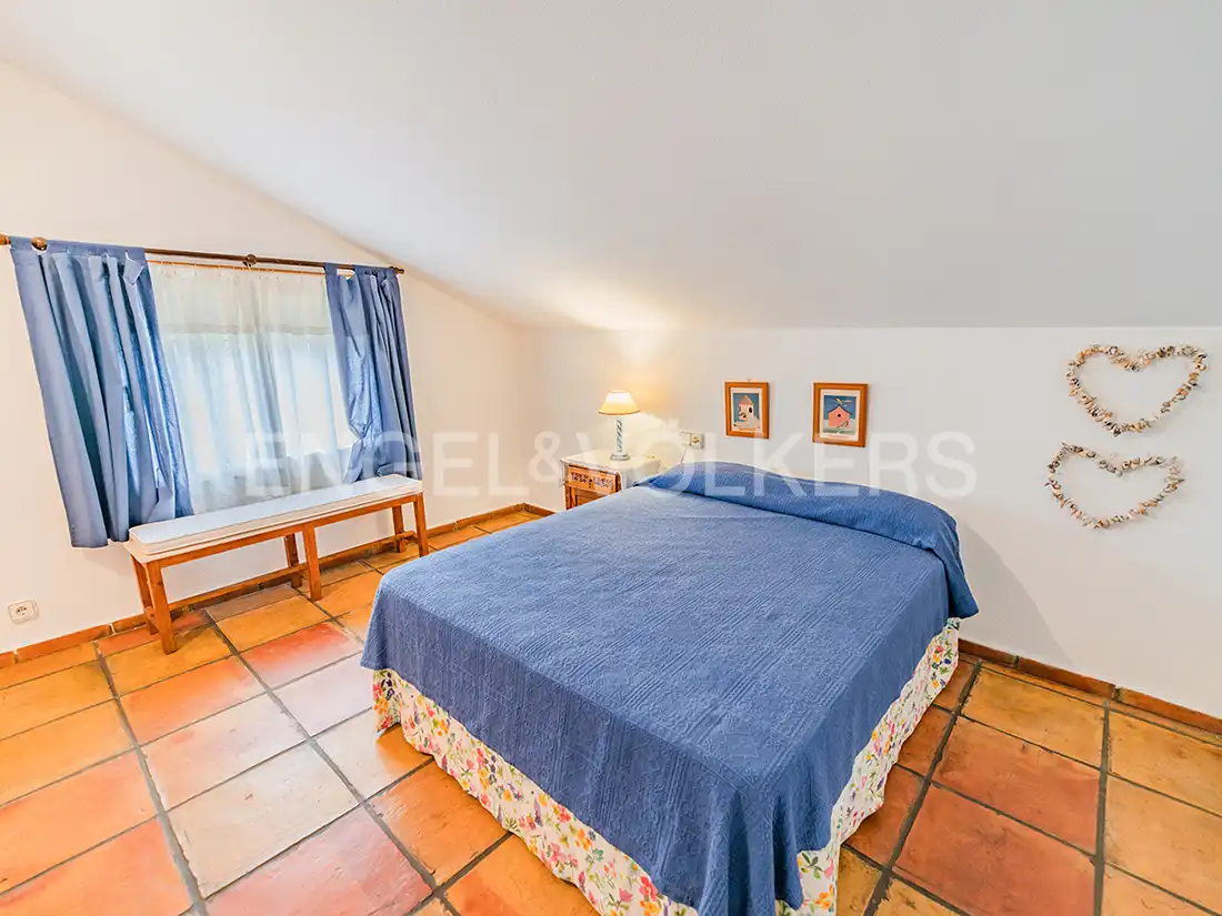 Dormitori de Casa o xalet en venda en Alicante / Alacant amb Aire condicionat, Calefacció i Jardí privat