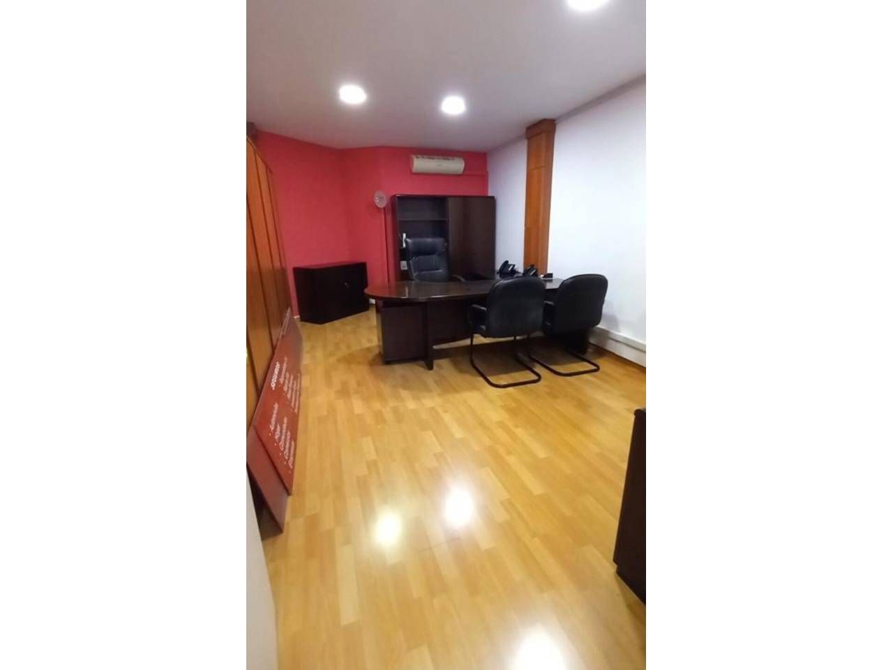 Office for sale in  Barcelona Capital  with Air Conditioner