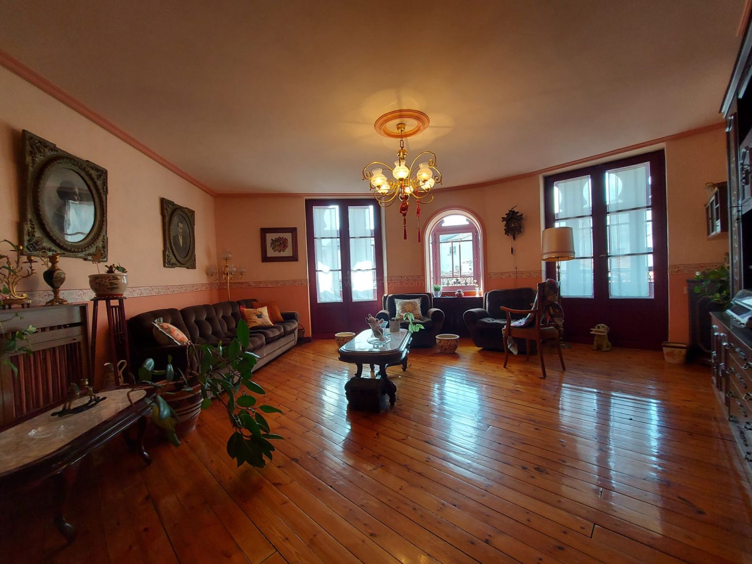 Sala de estar de Piso en venta en  Logroño con Calefacción, Parquet y Trastero