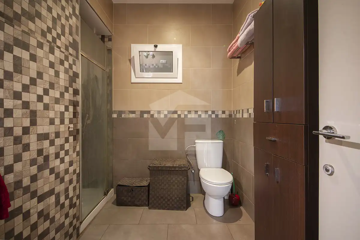 Baño de Piso en venta en Barcelona con Aire acondicionado y Amueblado