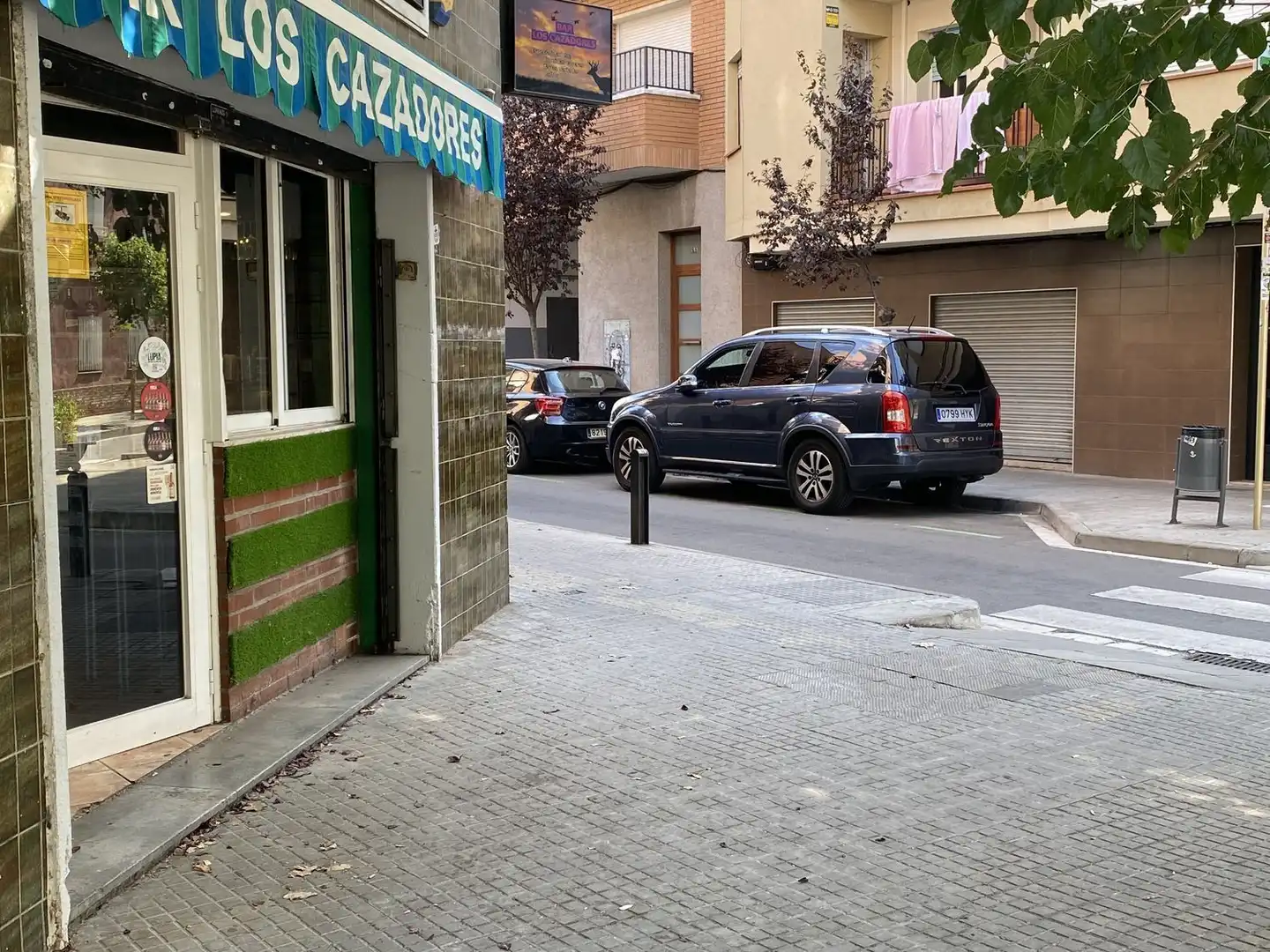 Aparcament de Local en venda en Cornellà de Llobregat amb Aire condicionat