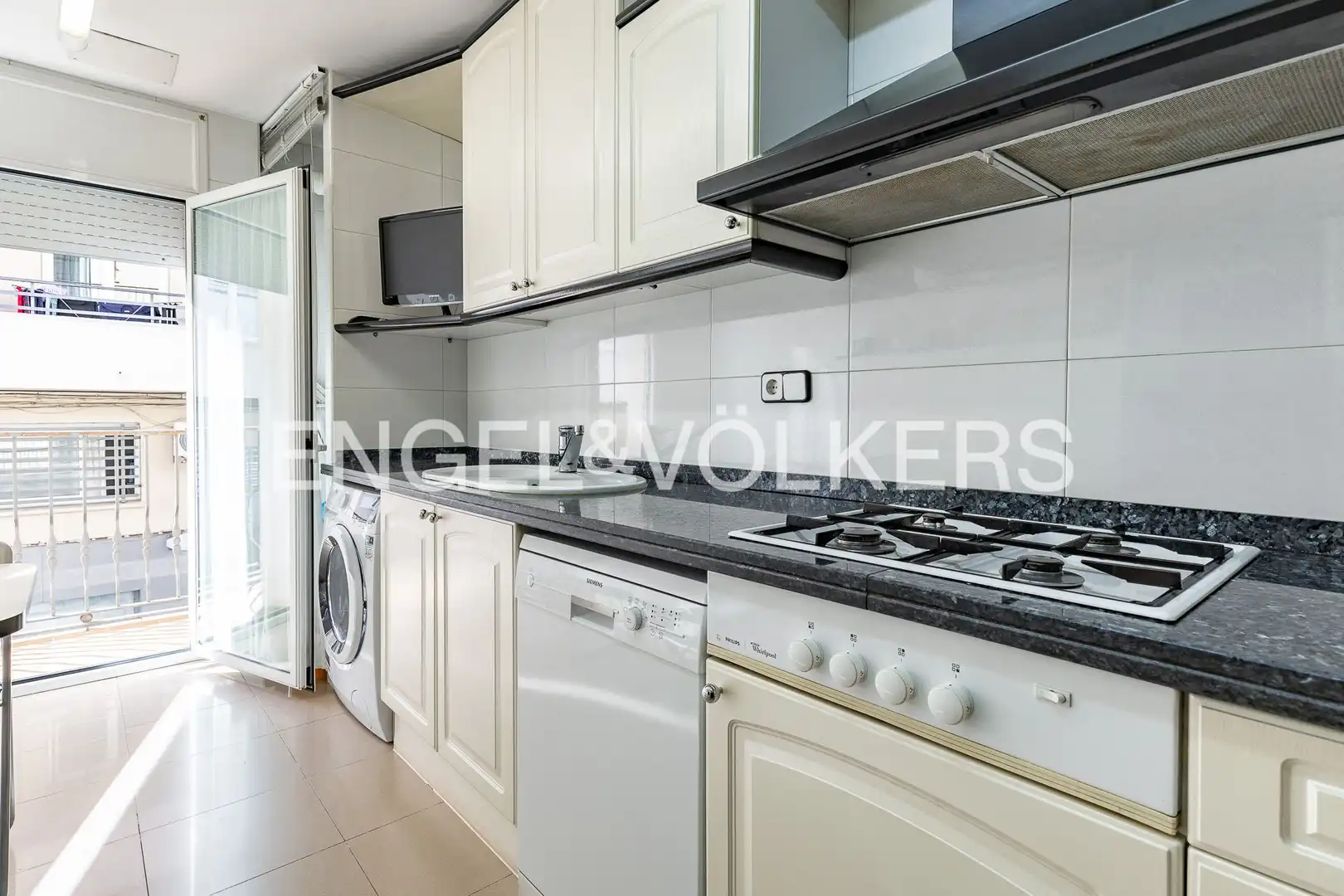 Cocina de Piso en venta en Terrassa con Aire acondicionado, Calefacción y Terraza
