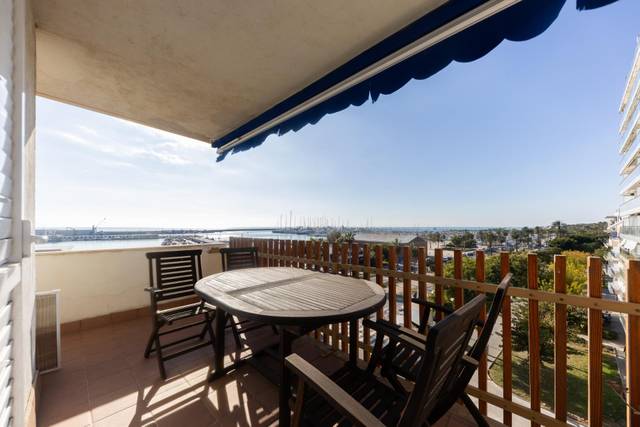 Piso en Venta en Paseo MARITIM en Barri del Mar