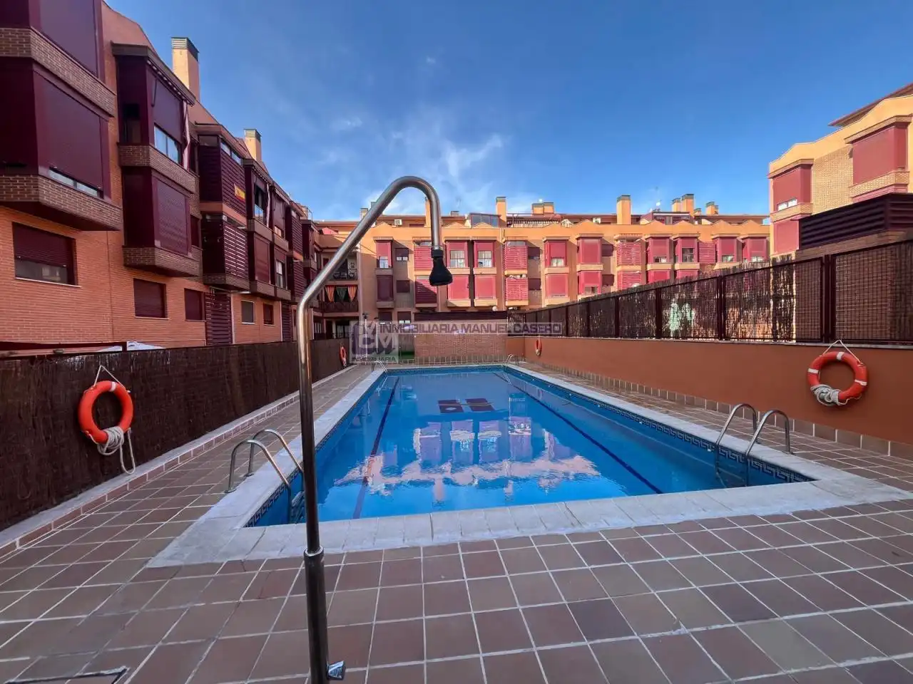 Piscina de Apartament en venda en Cáceres amb Aire condicionat, Calefacció i Traster