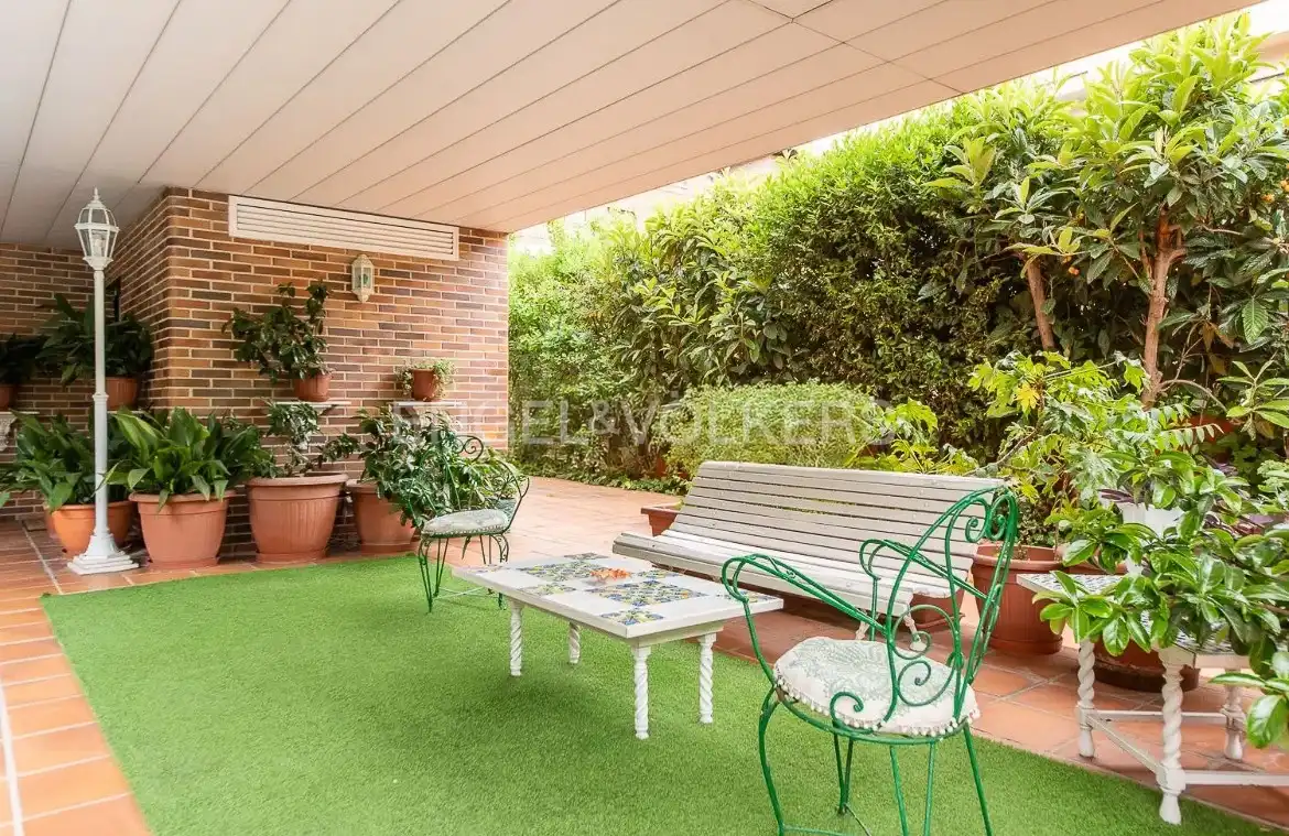 Jardín de Casa o chalet en venta en Madrid con Aire acondicionado, Calefacción y Jardín privado