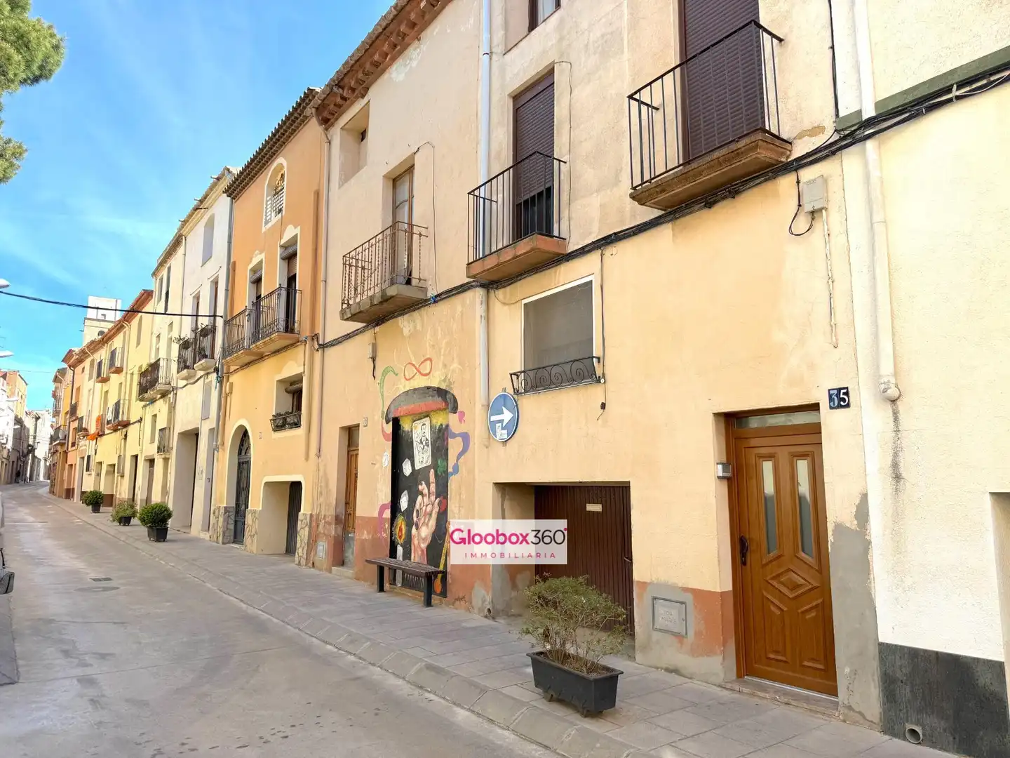 Vista exterior de Casa o chalet en venta en Montbrió del Camp con Amueblado, Balcón y Alarma