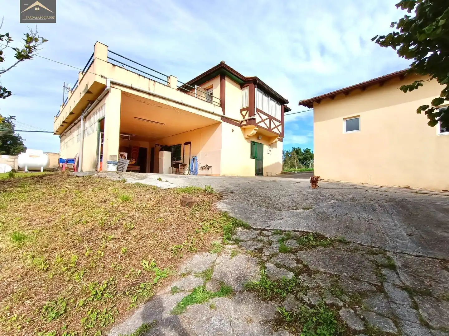 Vista exterior de Casa o xalet en venda en Laredo amb Calefacció, Jardí privat i Terrassa