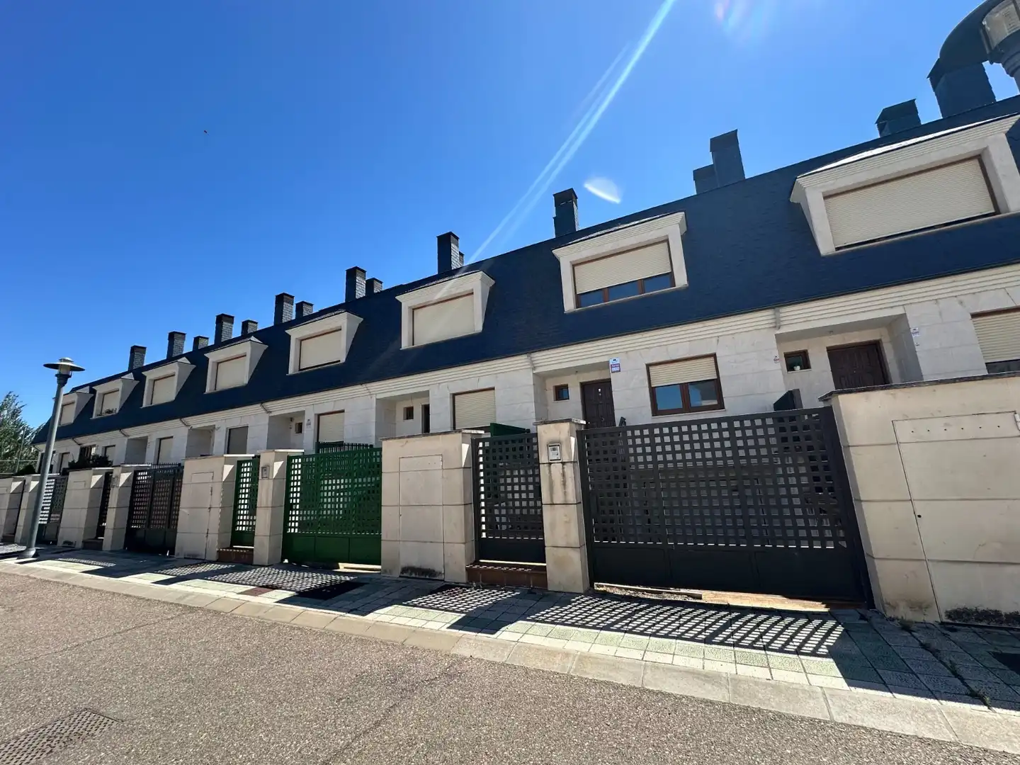 Vista exterior de Casa adosada en venta en Palencia