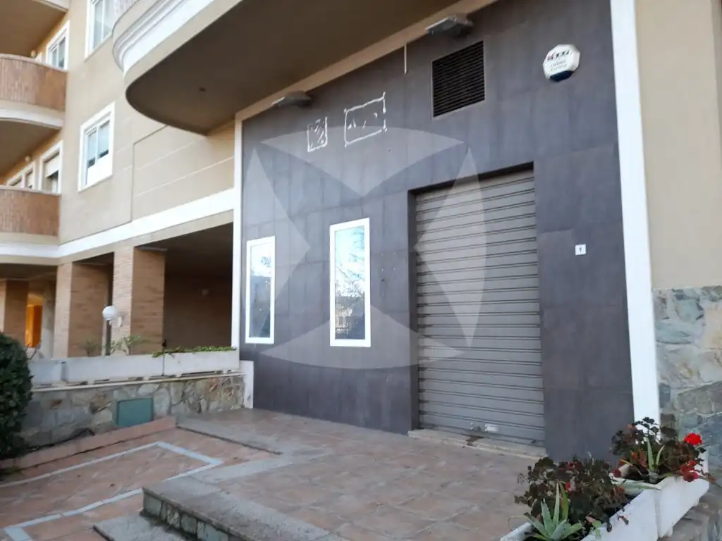 Business premises to rent in Avenida Alfonso Diaz de Bustamante y Quijano, imagen 2