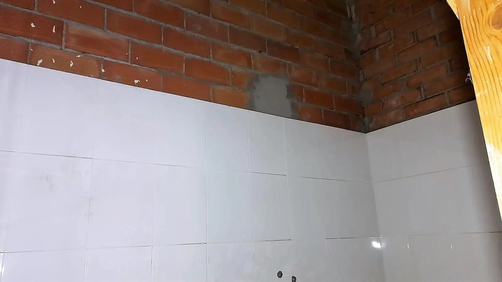 Bathroom of Commercial properties for rent in Torrefarrera